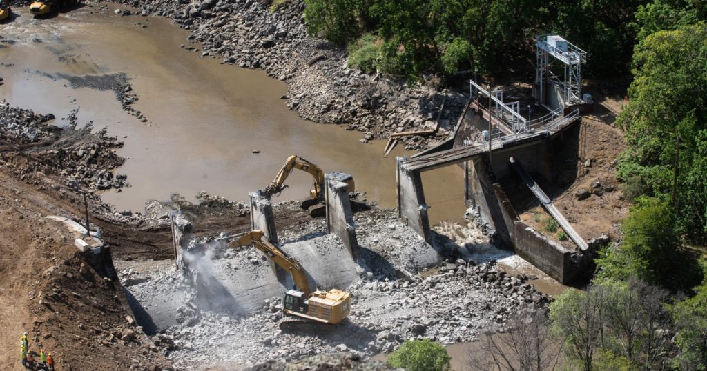 Copco 2 Deconstruction Begins on Klamath River